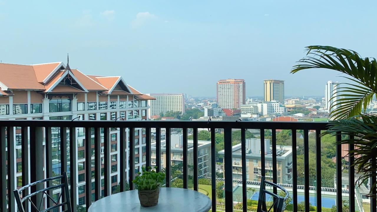 Luxury High Floor Loft Pool With 2 Bedrooms Apartment Chiang Mai